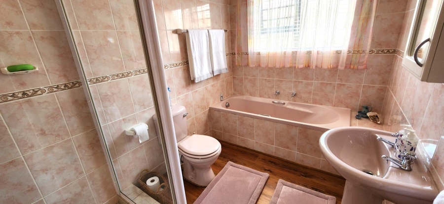 3 Bedroom Property for Sale in Seemeeu Park Western Cape